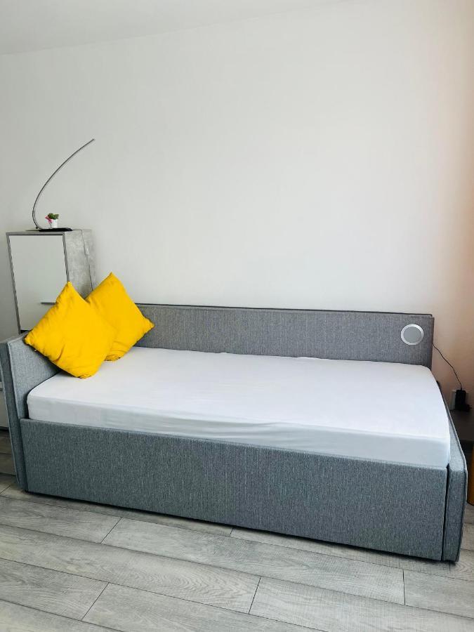 אראד Miha Modern And Central Apartament מראה חיצוני תמונה